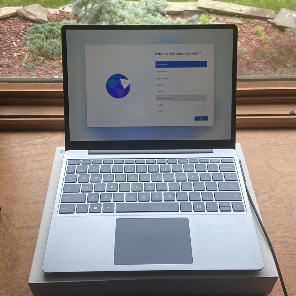 Microsoft Surface Laptop Go - Ice Blue, touchscreen, gently used. - Picture 11 of 16